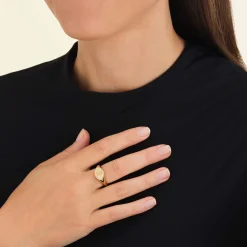 Oval Ring