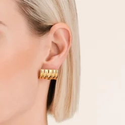 Ribbed Earrings