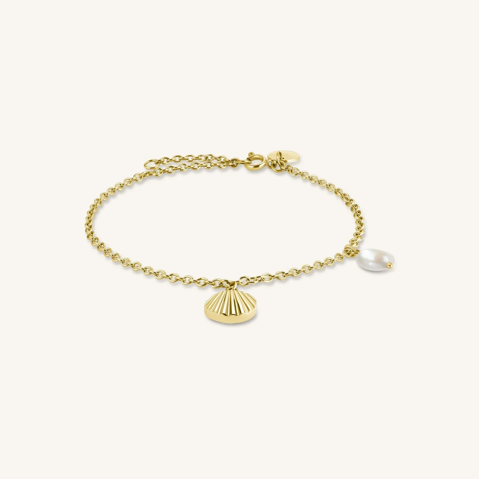 Shell and pearl bracelet