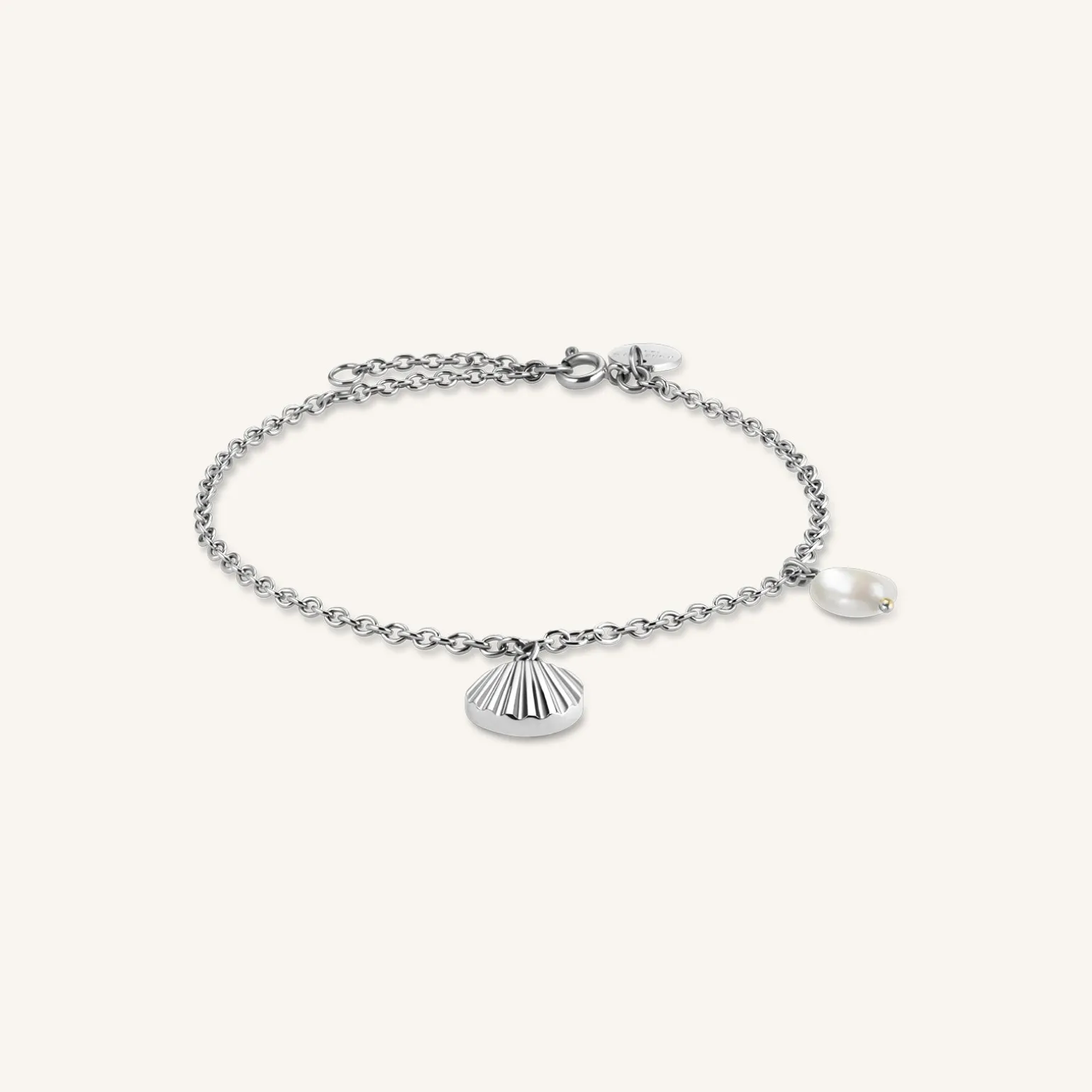 Shell and pearl bracelet