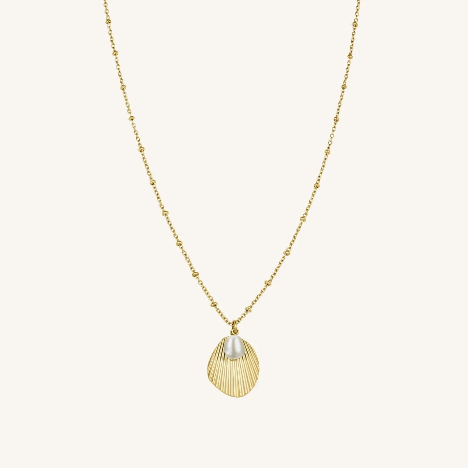 Shell and pearl necklace