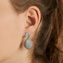 Shell earrings
